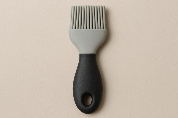 Compact Mini Silicone Pastry Brush Flexible Bristles Ergonomic Grip Small Baking Tool For Egg Wash Butter Melted Chocolate